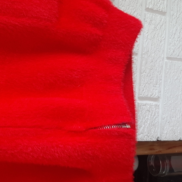 Women's Fluffy Red Warm Bomber Style Sweater Jacket Size S - Picture 7 of 14